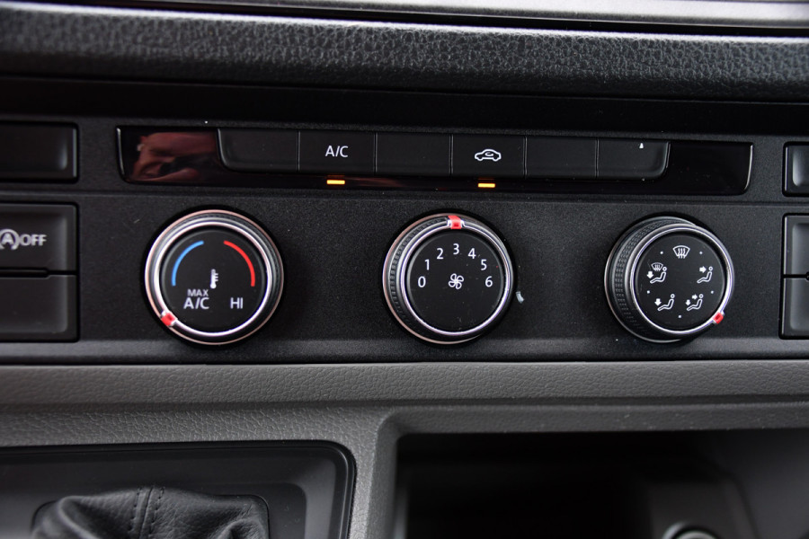 Volkswagen Crafter 35 2.0 TDI L3H3 Black Edition Camera, Carplay, LED, 177pk, Automaat, Standkachel, Geveerde stoel, Uniek!