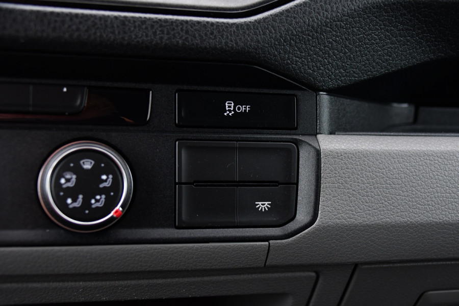 Volkswagen Crafter 35 2.0 TDI L3H3 Black Edition Camera, Carplay, LED, 177pk, Automaat, Standkachel, Geveerde stoel, Uniek!