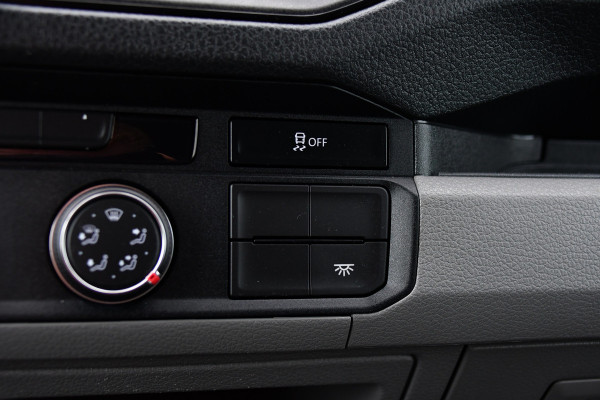 Volkswagen Crafter 35 2.0 TDI L3H3 Black Edition Camera, Carplay, LED, 177pk, Automaat, Standkachel, Geveerde stoel, Uniek!