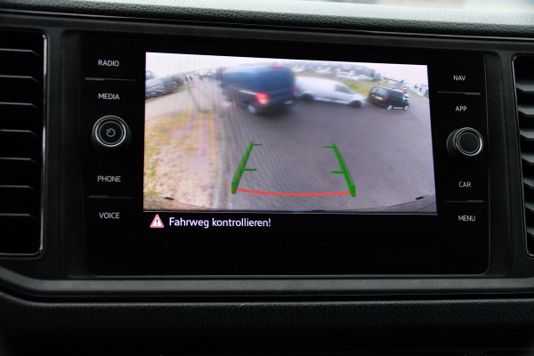 Volkswagen Crafter 35 2.0 TDI L3H3 Black Edition Camera, Carplay, LED, 177pk, Automaat, Standkachel, Geveerde stoel, Uniek!
