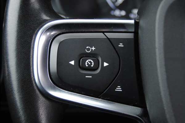 Volvo XC40 1.5 T4 Rech RDesExpr | Trekhaak | Carplay | Camera
