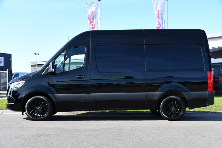 Mercedes-Benz Sprinter 315 1.9 CDI L2H2 Black Edition Camera, Cruise, Carplay, LED, 150pk, Automaat, Multimedia, Uniek!