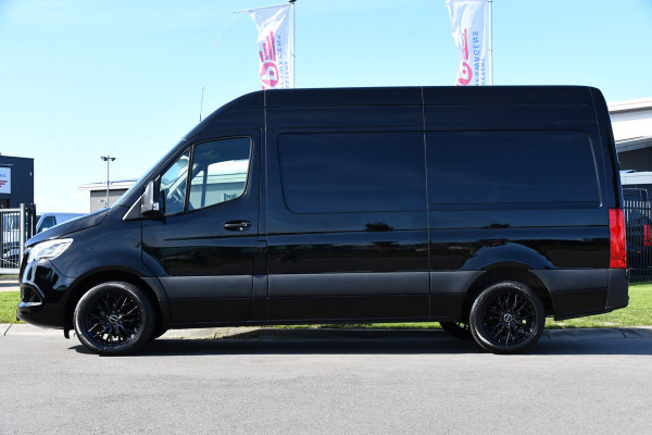 Mercedes-Benz Sprinter 315 1.9 CDI L2H2 Black Edition Camera, Cruise, Carplay, LED, 150pk, Automaat, Multimedia, Uniek!