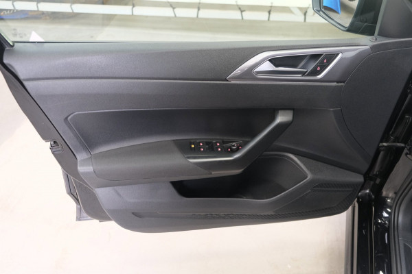 Volkswagen Polo 1.0 TSI Highline R-Line Automaat - N.A.P. Airco, Cruise, PDC, Carplay.