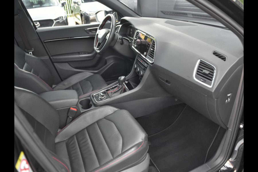 Seat Ateca 1.5 TSI FR Leren bekleding Panoramadak Camera Navi Stoelverwarming