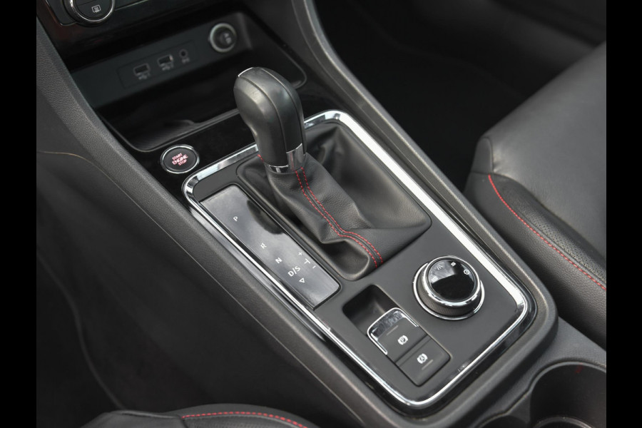 Seat Ateca 1.5 TSI FR Leren bekleding Panoramadak Camera Navi Stoelverwarming