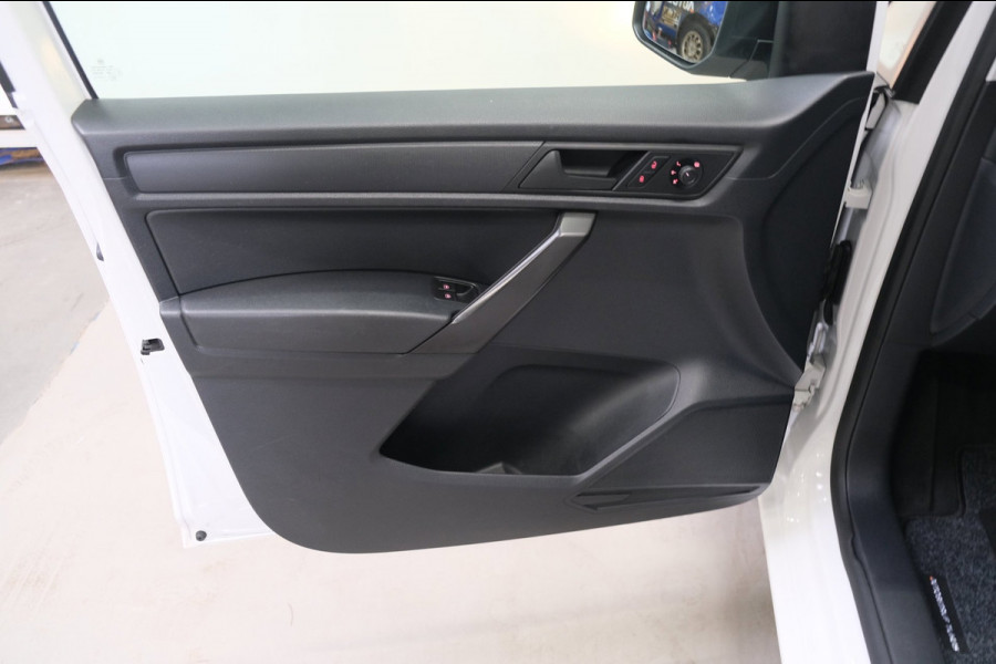 Volkswagen Caddy 1.0 TSI L2H1 BMT Maxi - Airco, Cruise, Trekhaak, Kasten inrichting.