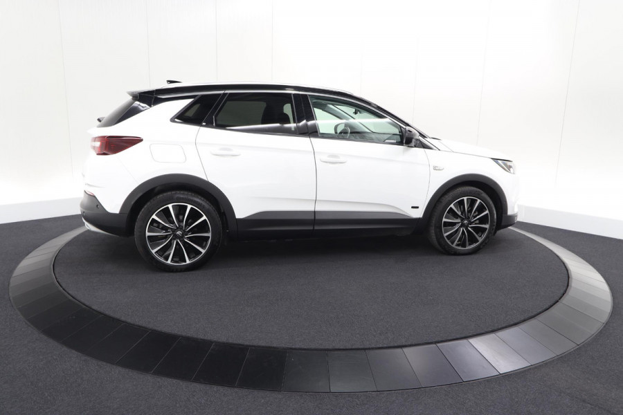 Opel Grandland 1.6 Turbo Plug-In Hybrid 4x4 Ultimate | Leder-pakket | Elektrische Kofferklep | 360 Camera | Adapieve Cruise Control