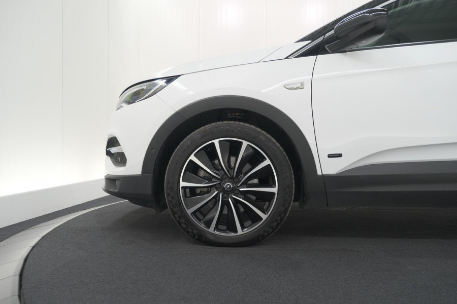 Opel Grandland 1.6 Turbo Plug-In Hybrid 4x4 Ultimate | Leder-pakket | Elektrische Kofferklep | 360 Camera | Adapieve Cruise Control