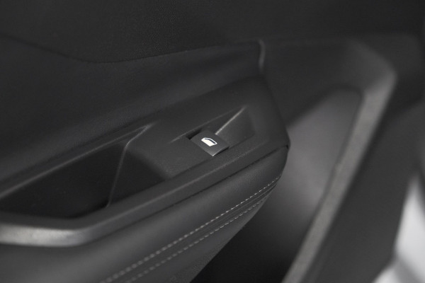 Peugeot 408 Hybrid 136 e-DCS6 Allure | 360 Camera | Adaptieve Cruise Control | Navigatie