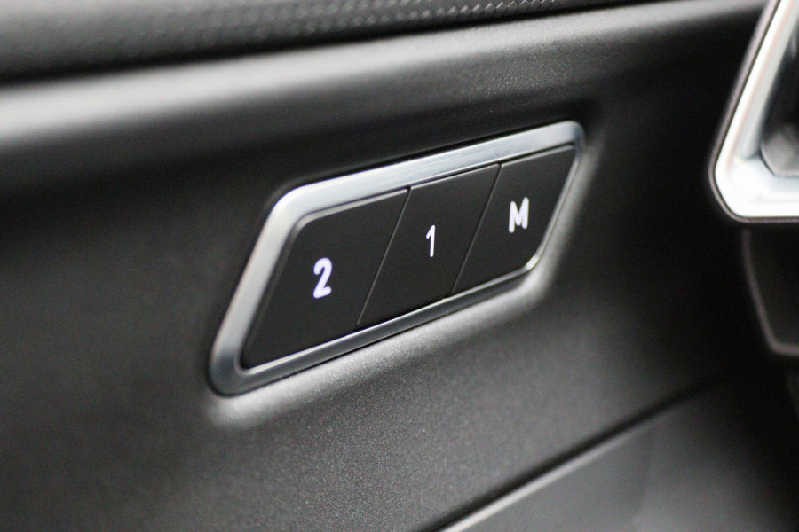 Lynk & Co 01 1.5 Plug-in Hybrid 360° Camera, Panoramadak, ACC, Apple Carplay, Infinity Sound, DAB, 20''