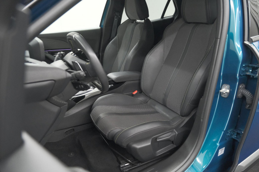 Peugeot 2008 1.2 Hybrid 145 GT | Camera | Apple Carplay | Parkeersensoren