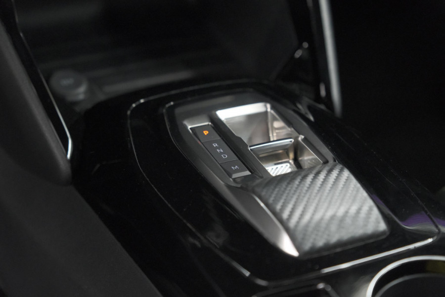 Peugeot 2008 1.2 Hybrid 145 GT | Camera | Apple Carplay | Parkeersensoren