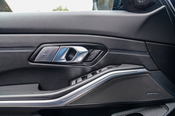 BMW 3-serie M340i xDrive High Executive | Schuifdak | Mosselman Tuning | Head up | Carplay | HarmanKardon | Stuurwielverwarming