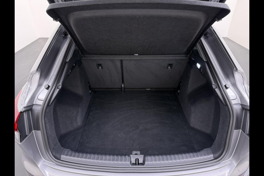 Audi Q4 Sportback e-tron 45 S Edition 82 kWh VAN: 44.900,- VOOR: 40.877,- UW HERFSTVOORDEEL: 4.023,- SOH 96% | S-Exterieur | ADAPT. CRUISE CONTROL | STOELVERWARMING | ELEK. ACHTERKLEP | ACHTERUIRIJCAMERA | RIJKLAAR + 12 MND BOVAG GARANTIE | RESTERENDE ACCU GARANTIE TOT EN MET 2032 OF 160k KM |