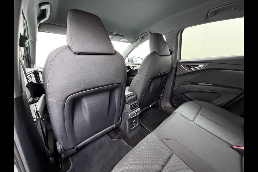 Audi Q4 Sportback e-tron 45 S Edition 82 kWh VAN: 44.900,- VOOR: 40.877,- UW HERFSTVOORDEEL: 4.023,- SOH 96% | S-Exterieur | ADAPT. CRUISE CONTROL | STOELVERWARMING | ELEK. ACHTERKLEP | ACHTERUIRIJCAMERA | RIJKLAAR + 12 MND BOVAG GARANTIE | RESTERENDE ACCU GARANTIE TOT EN MET 2032 OF 160k KM |