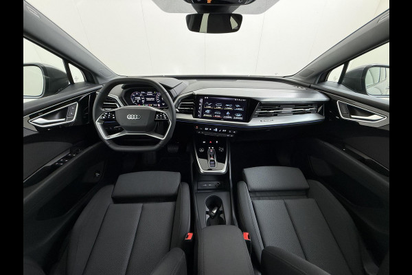 Audi Q4 Sportback e-tron 45 S Edition 82 kWh VAN: 44.900,- VOOR: 40.877,- UW HERFSTVOORDEEL: 4.023,- SOH 96% | S-Exterieur | ADAPT. CRUISE CONTROL | STOELVERWARMING | ELEK. ACHTERKLEP | ACHTERUIRIJCAMERA | RIJKLAAR + 12 MND BOVAG GARANTIE | RESTERENDE ACCU GARANTIE TOT EN MET 2032 OF 160k KM |