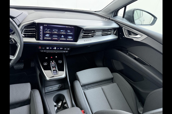 Audi Q4 Sportback e-tron 45 S Edition 82 kWh VAN: 44.900,- VOOR: 40.877,- UW HERFSTVOORDEEL: 4.023,- SOH 96% | S-Exterieur | ADAPT. CRUISE CONTROL | STOELVERWARMING | ELEK. ACHTERKLEP | ACHTERUIRIJCAMERA | RIJKLAAR + 12 MND BOVAG GARANTIE | RESTERENDE ACCU GARANTIE TOT EN MET 2032 OF 160k KM |