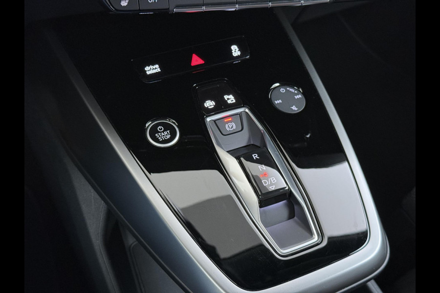 Audi Q4 Sportback e-tron 45 S Edition 82 kWh VAN: 44.900,- VOOR: 40.877,- UW HERFSTVOORDEEL: 4.023,- SOH 96% | S-Exterieur | ADAPT. CRUISE CONTROL | STOELVERWARMING | ELEK. ACHTERKLEP | ACHTERUIRIJCAMERA | RIJKLAAR + 12 MND BOVAG GARANTIE | RESTERENDE ACCU GARANTIE TOT EN MET 2032 OF 160k KM |