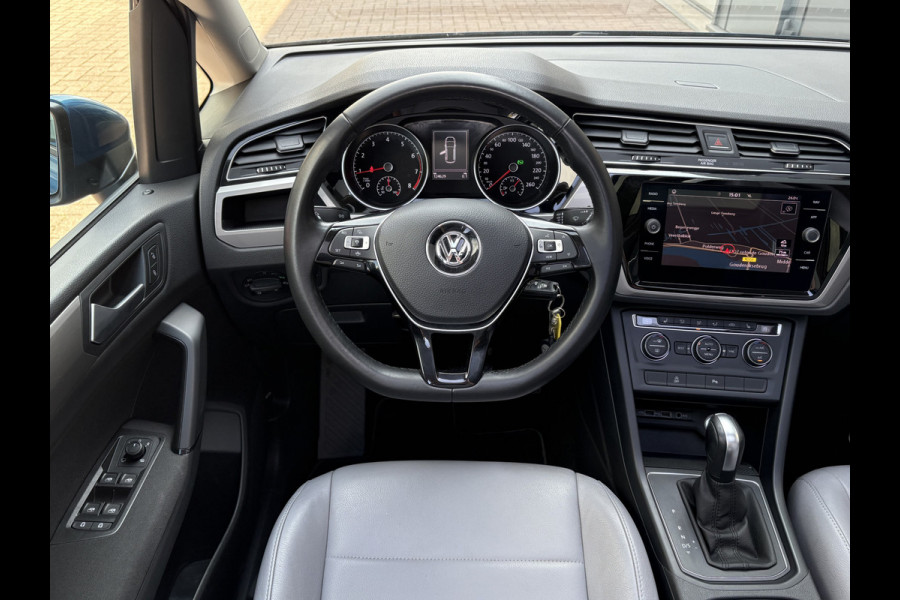Volkswagen Touran 1.5 TSi DSG Comfortline 7-pers. SCHUIFDAK/LEDER/CAMERA/NAVI/ADAPT.CRUISE/WINTERPACK