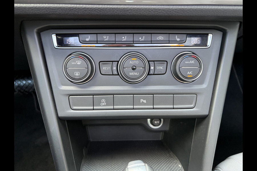 Volkswagen Touran 1.5 TSi DSG Comfortline 7-pers. SCHUIFDAK/LEDER/CAMERA/NAVI/ADAPT.CRUISE/WINTERPACK