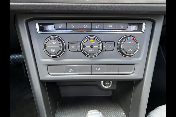 Volkswagen Touran 1.5 TSi DSG Comfortline 7-pers. SCHUIFDAK/LEDER/CAMERA/NAVI/ADAPT.CRUISE/WINTERPACK