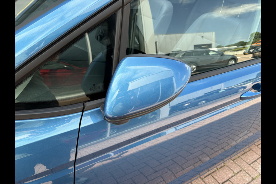 Volkswagen Touran 1.5 TSi DSG Comfortline 7-pers. SCHUIFDAK/LEDER/CAMERA/NAVI/ADAPT.CRUISE/WINTERPACK