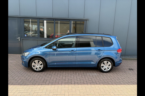 Volkswagen Touran 1.5 TSi DSG Comfortline 7-pers. SCHUIFDAK/LEDER/CAMERA/NAVI/ADAPT.CRUISE/WINTERPACK