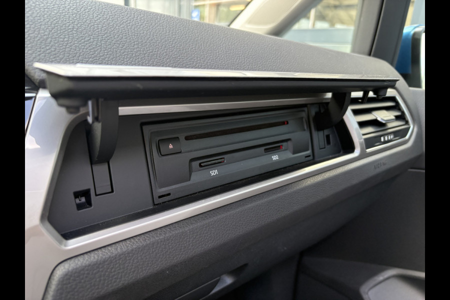 Volkswagen Touran 1.5 TSi DSG Comfortline 7-pers. SCHUIFDAK/LEDER/CAMERA/NAVI/ADAPT.CRUISE/WINTERPACK