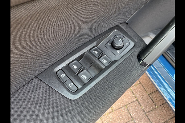 Volkswagen Touran 1.5 TSi DSG Comfortline 7-pers. SCHUIFDAK/LEDER/CAMERA/NAVI/ADAPT.CRUISE/WINTERPACK