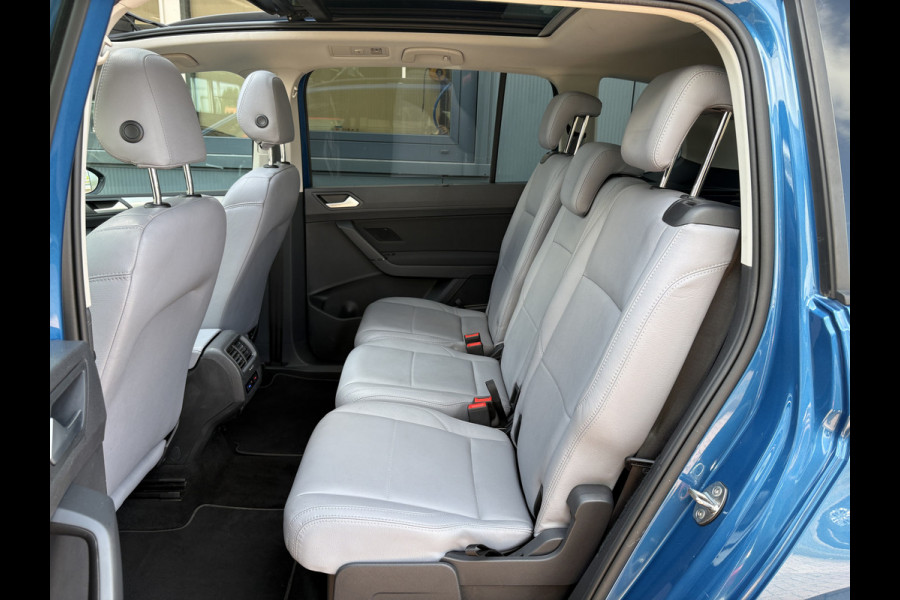 Volkswagen Touran 1.5 TSi DSG Comfortline 7-pers. SCHUIFDAK/LEDER/CAMERA/NAVI/ADAPT.CRUISE/WINTERPACK