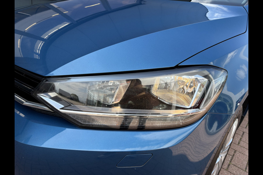 Volkswagen Touran 1.5 TSi DSG Comfortline 7-pers. SCHUIFDAK/LEDER/CAMERA/NAVI/ADAPT.CRUISE/WINTERPACK