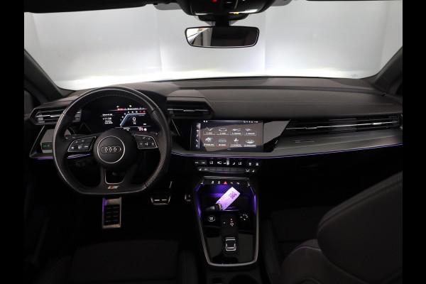 Audi A3 Sportback 30 TFSI S edition 110 pk S-tronic | Verlengde garantie | Navigatie | Panoramadak | Parkeersensoren (Park assist) | Achteruitrijcamera | Stoelverwarming | S-Line |