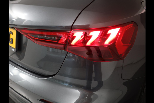 Audi A3 Sportback 30 TFSI S edition 110 pk S-tronic | Verlengde garantie | Navigatie | Panoramadak | Parkeersensoren (Park assist) | Achteruitrijcamera | Stoelverwarming | S-Line |