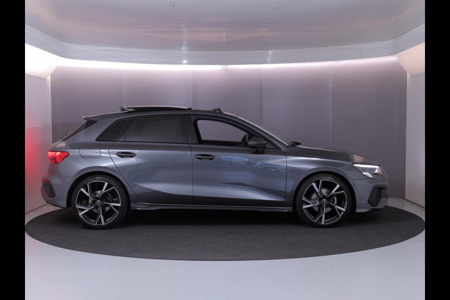 Audi A3 Sportback 30 TFSI S edition 110 pk S-tronic | Verlengde garantie | Navigatie | Panoramadak | Parkeersensoren (Park assist) | Achteruitrijcamera | Stoelverwarming | S-Line |