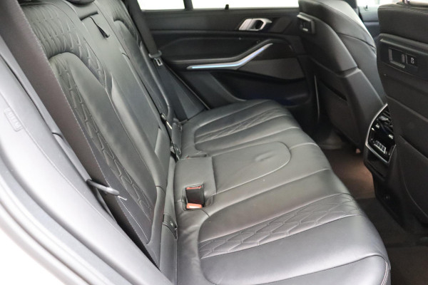 BMW X5 xDrive45e High Executive M Sport Pakket Automaat / Live Cockpit Professional / Laserlicht / Panoramadak / Harman Kardon / Driving Assistant Professional / Stoelvermaning voor + achter / Head-Up Display / Shadow Line / 22 Inch / Stoelventilatie / Soft-Close / Active Steering / DAB