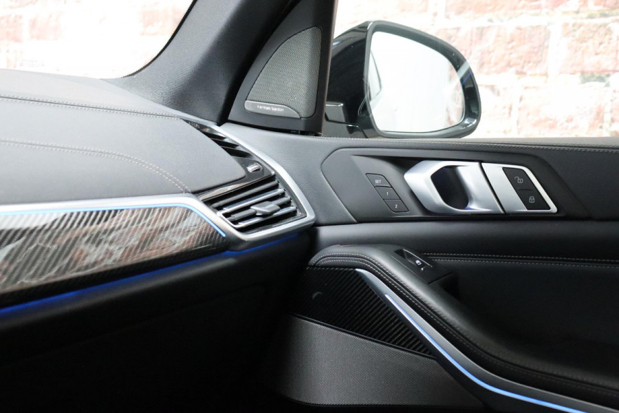 BMW X5 xDrive45e High Executive M Sport Pakket Automaat / Live Cockpit Professional / Laserlicht / Panoramadak / Harman Kardon / Driving Assistant Professional / Stoelvermaning voor + achter / Head-Up Display / Shadow Line / 22 Inch / Stoelventilatie / Soft-Close / Active Steering / DAB