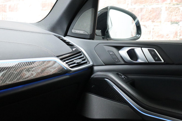 BMW X5 xDrive45e High Executive M Sport Pakket Automaat / Live Cockpit Professional / Laserlicht / Panoramadak / Harman Kardon / Driving Assistant Professional / Stoelvermaning voor + achter / Head-Up Display / Shadow Line / 22 Inch / Stoelventilatie / Soft-Close / Active Steering / DAB