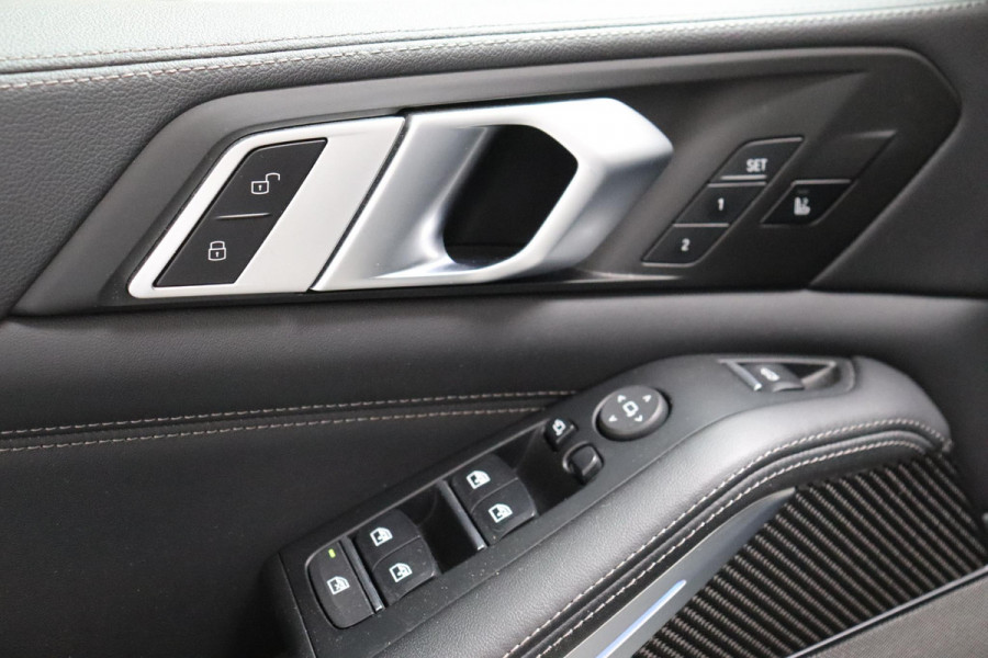BMW X5 xDrive45e High Executive M Sport Pakket Automaat / Live Cockpit Professional / Laserlicht / Panoramadak / Harman Kardon / Driving Assistant Professional / Stoelvermaning voor + achter / Head-Up Display / Shadow Line / 22 Inch / Stoelventilatie / Soft-Close / Active Steering / DAB