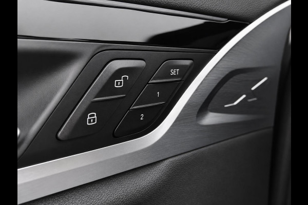 BMW iX3 High Executive Edition 80 kWh SOH 98,6% Panoramadak Trekhaak Navigatie Apple CarPlay Android Auto Camera Parkeerhulp Adaptive Cruise Control Stoelverwarming Full Led Leder Climate Control Lichtmetalen velgen