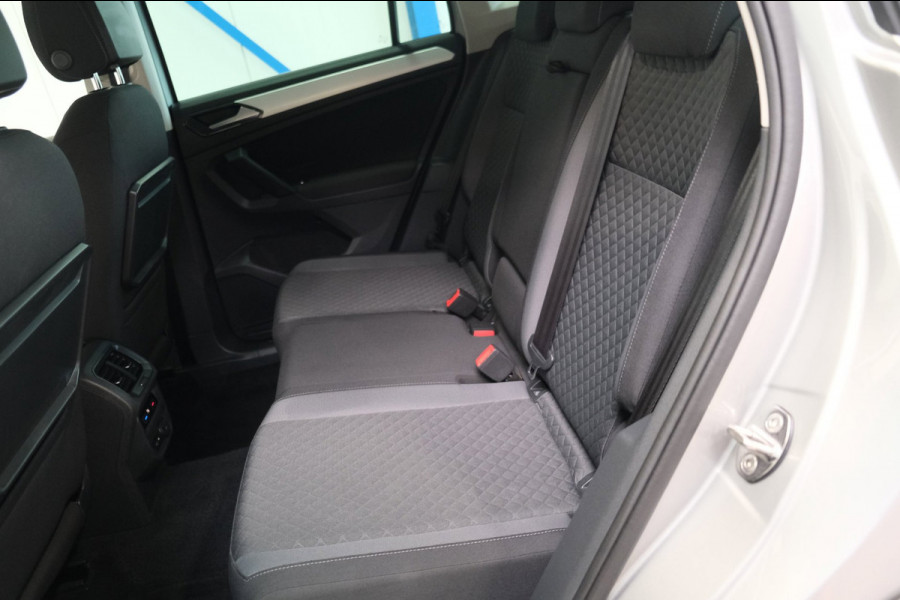 Volkswagen Tiguan 1.4 TSI ACT Comfortline Business Automaat - N.A.P. Airco, Cruise, Navi, PDC, Trekhaak.