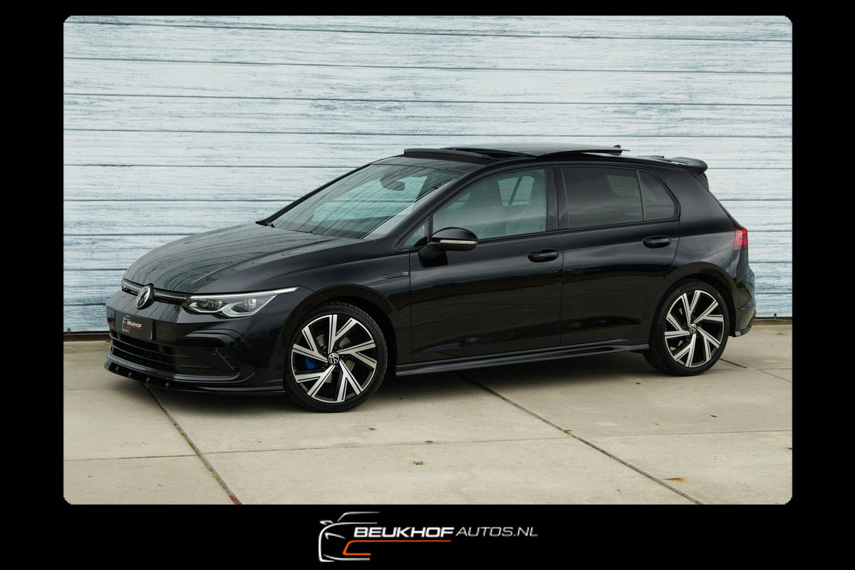 Volkswagen Golf 1.5 eTSI R-Line Pano H&K Audio Cruise Camera