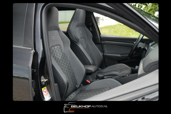 Volkswagen Golf 1.5 eTSI R-Line Pano H&K Audio Cruise Camera