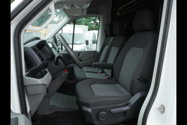 Volkswagen Crafter 2.0TDI 177PK L4H2 AUTOM AC Imp 3-zits 3.5T-haak Dubbel lucht
