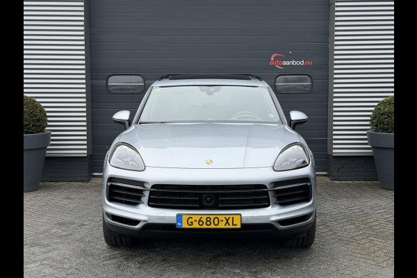 Porsche Cayenne 3.0 E-Hybrid Sport Chrono | Panoramadak | Camera | Head-Up Display | Stoelventilatie/Verwarming | Bose |