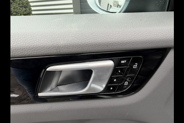 Porsche Cayenne 3.0 E-Hybrid Sport Chrono | Panoramadak | Camera | Head-Up Display | Stoelventilatie/Verwarming | Bose |