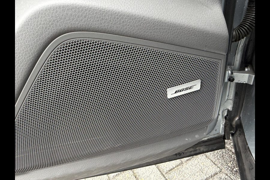 Porsche Cayenne 3.0 E-Hybrid Sport Chrono | Panoramadak | Camera | Head-Up Display | Stoelventilatie/Verwarming | Bose |