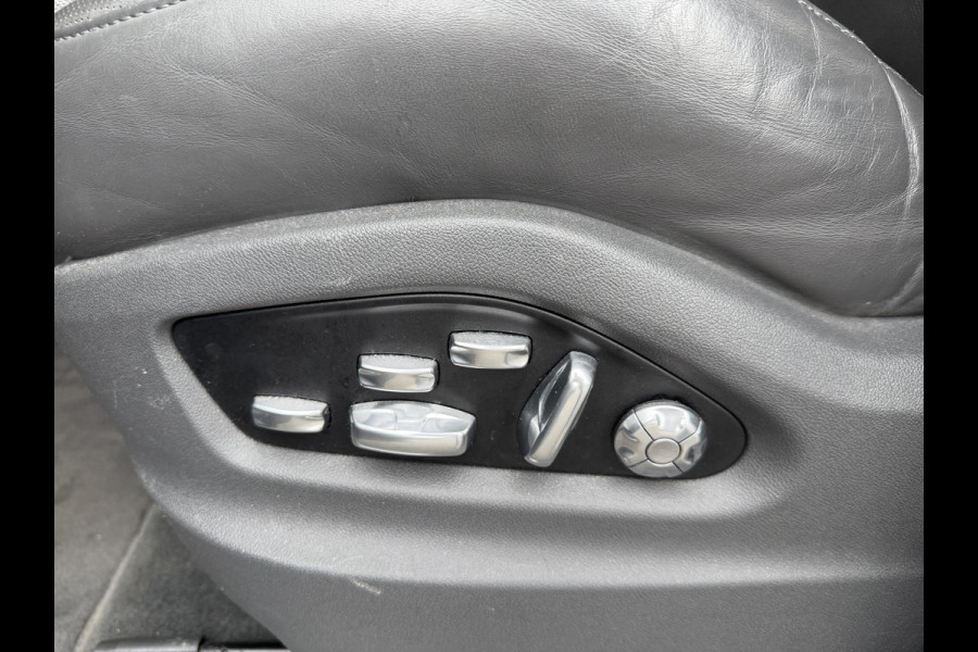 Porsche Cayenne 3.0 E-Hybrid Sport Chrono | Panoramadak | Camera | Head-Up Display | Stoelventilatie/Verwarming | Bose |