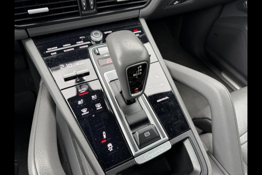 Porsche Cayenne 3.0 E-Hybrid Sport Chrono | Panoramadak | Camera | Head-Up Display | Stoelventilatie/Verwarming | Bose |