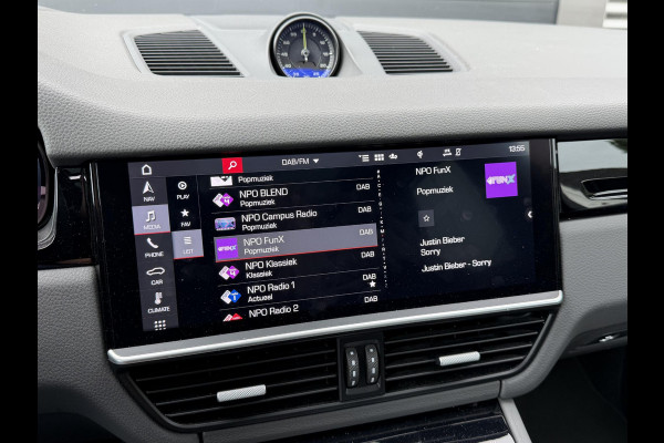 Porsche Cayenne 3.0 E-Hybrid Sport Chrono | Panoramadak | Camera | Head-Up Display | Stoelventilatie/Verwarming | Bose |